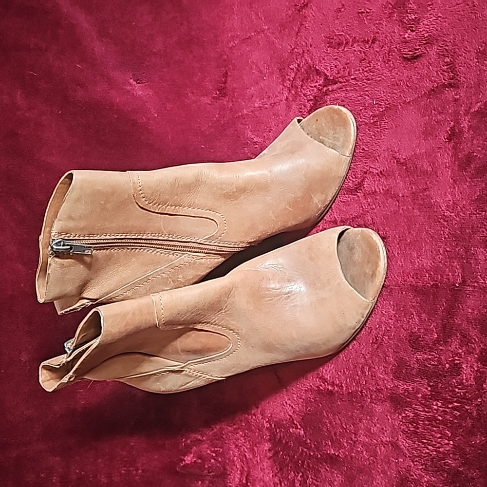Shoebooties